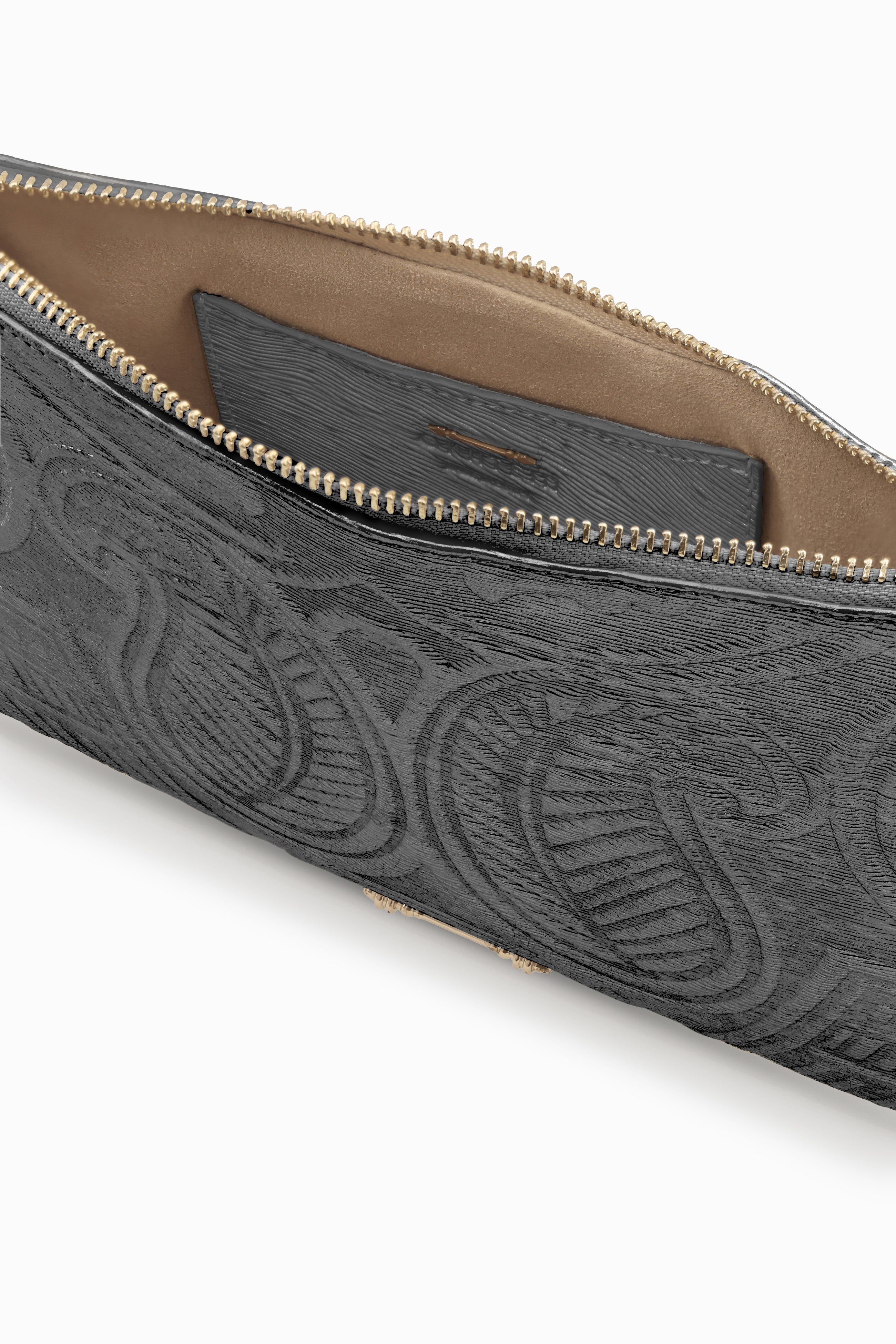 Embossed Wrislet Sleeve