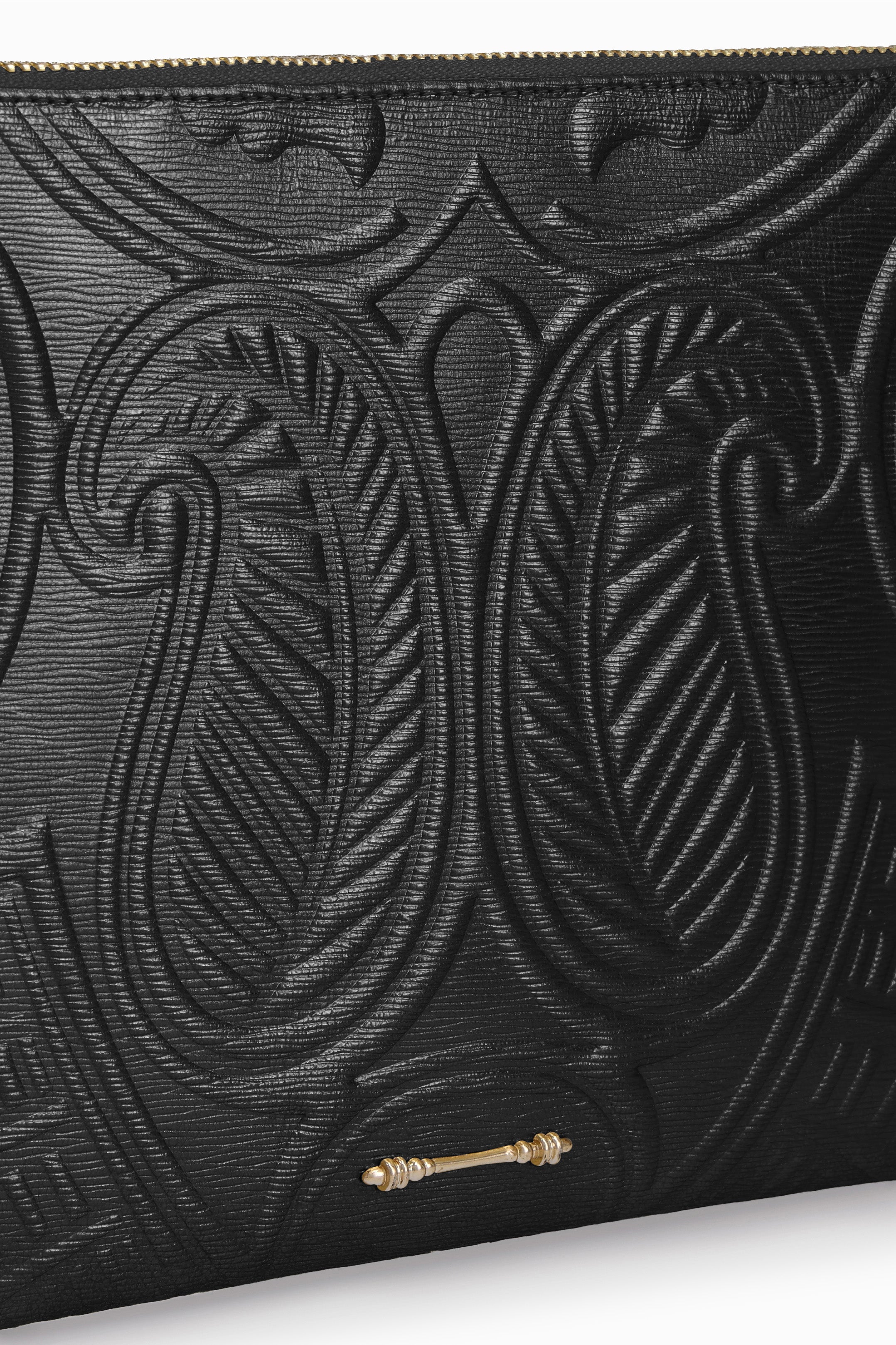 Embossed Wrislet Sleeve