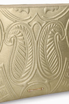 حقيبة Embossed Wristlet Sleeve