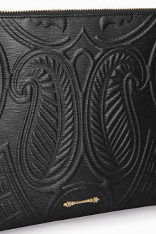 Embossed Wrislet Sleeve