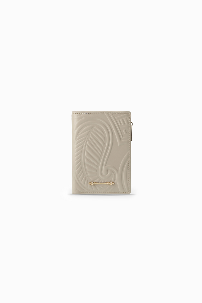 Bi Fold Wallet Embossed