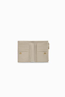 Bi Fold Wallet Embossed