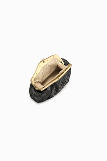 Malleable Clutch