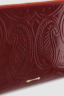 Embossed Wrislet Sleeve