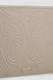 Embossed Wrislet Sleeve