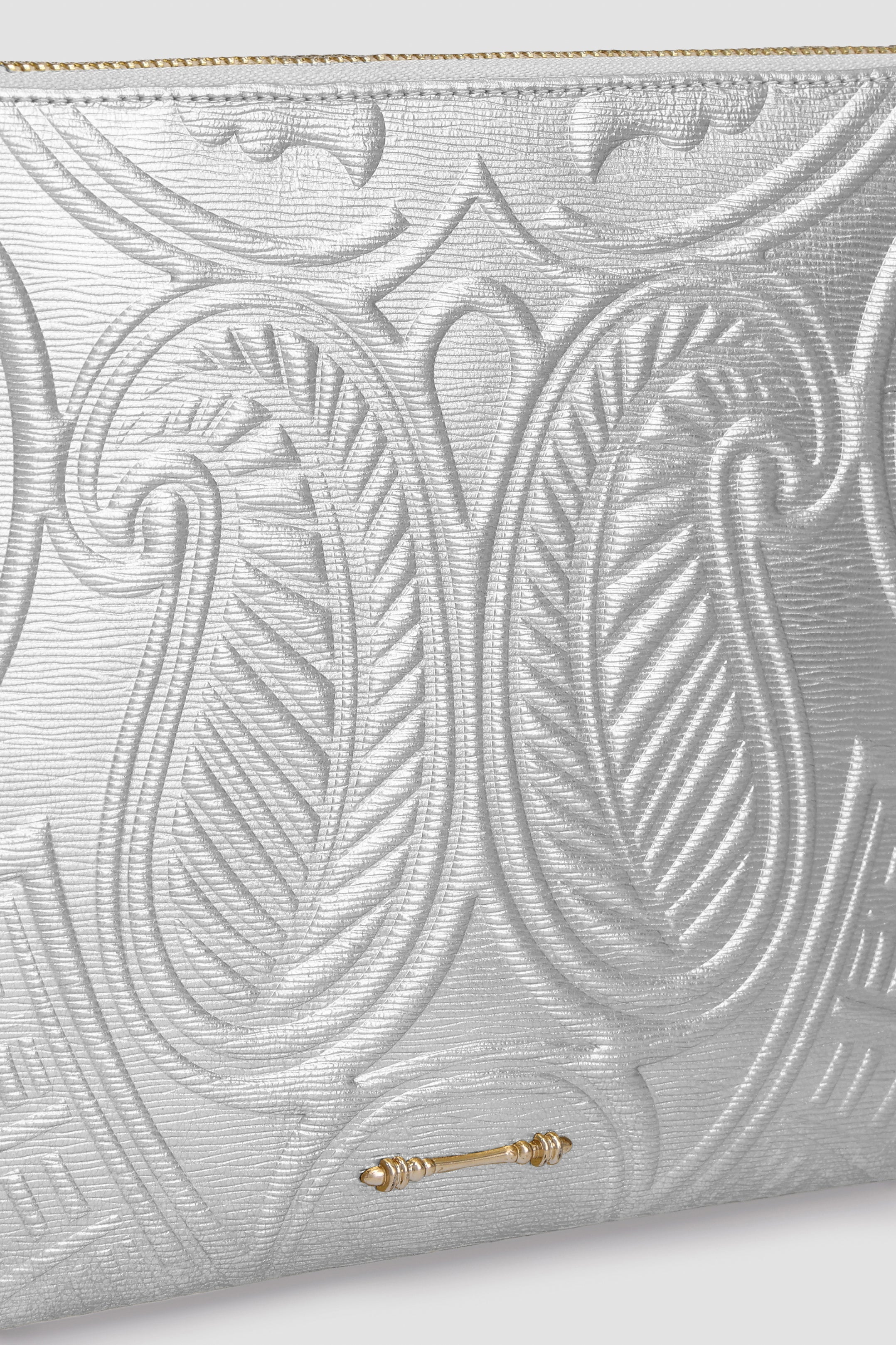 Embossed Wrislet Sleeve